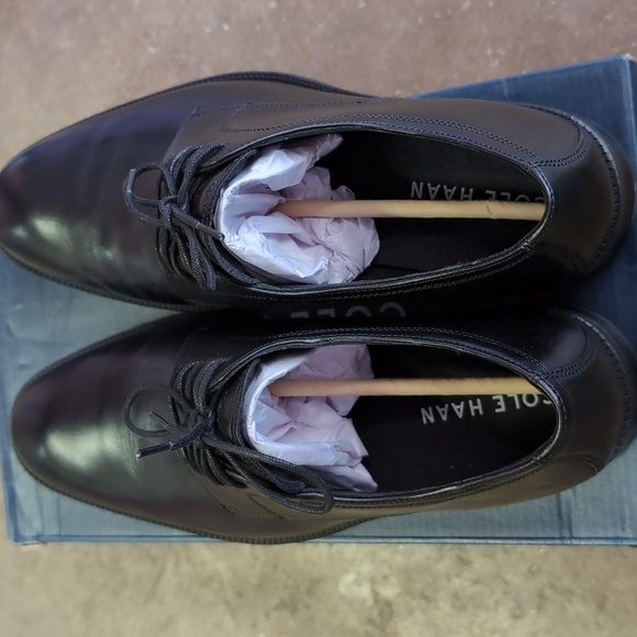 Cole Haan Men's Modern Essentials Leather Plain Toe Oxfords - Picture 8 of 12